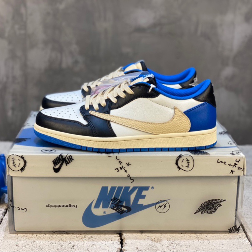 Jordan 1 Retro Low OG SP Fragment x Travis Scott women's sneakers
